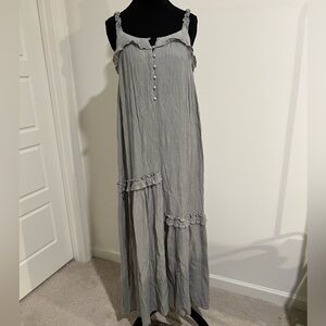 &merci Chic Sage Ruffled Maxi Dress